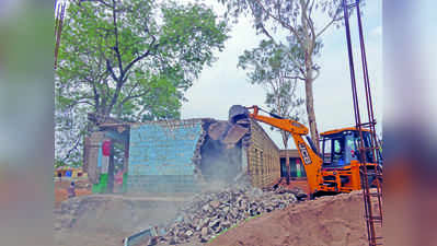 ನಾಗಾಲೋಟದಲ್ಲಿಕಾಮಗಾರಿ: ಅಧಿಕಾರಿಗಳ ಎಚ್ಚರಿಸಲು ಸಿಎಂ ಬರಬೇಕಾ ?