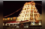 पीएम नरेंद्र मोदी ने तिरुपति बालाजी मंदिर में टेका माथा