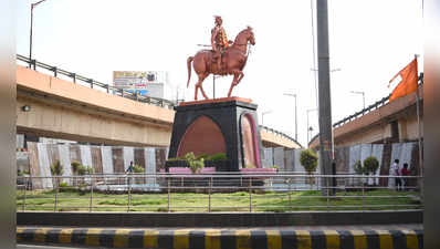 शिवाजी महाराजांच्या पुतळ्याची उंची वाढविण्याचे काम सुरू