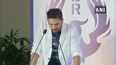 Yuvraj Singh: ক্রিকেট থেকে অবসর ঘোষণা যুবরাজ সিংয়ের