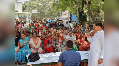 अब फ्री यात्रा पर रायशुमारी कर रहे  आप विधायक और पार्षद