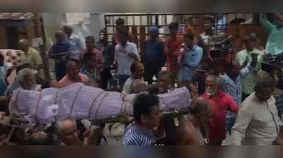 Crazy Mohan Funeral: கிரேஸி டைம்ஸ், விடாது சிரிப்புக்கு சொந்தக்காரர் கிரேஸி மோகன் உடல் இன்று காலை தகனம்!