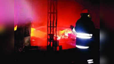 मथुराः दूरदर्शन केंद्र में लगी आग, काम नहीं आए आग बुझाने के यंत्र, लाखों का नुकसान
