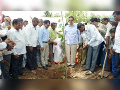 ಮನುಷ್ಯನ ದುರಾಸೆಗೆ ಪರಿಸರ ನಾಶ:ಸಿ.ಸಿ.ಪಾಟೀಲ