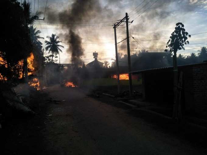 ಆರೋಪಿಯ ಮನೆಗೆ ಬೆಂಕಿ ಹಚ್ಚಿದ ಗ್ರಾಮಸ್ಥರು