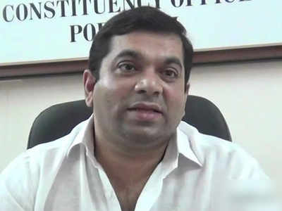 गोवा: मंत्री बोले- बिजनस करने वाले सरकारी कर्मचारियों को नौकरी से निकालें