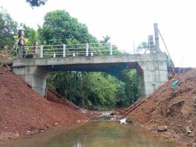 ಮಳೆಗಾಲಕ್ಕೆ ಕೈ ಹಿಡಿಯದ ಕಾಲುಸಂಕ