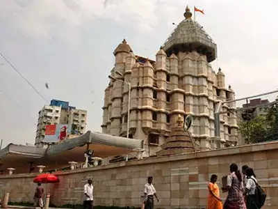 एकतर्फी प्रेमातून खोडसाळपणा; सिद्धिविनायक मंदिर उडवण्याची धमकी