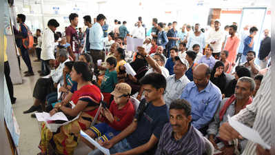 प्रमाणपत्रांसाठी ‘सेतू’मध्ये विद्यार्थ्यांची गर्दी