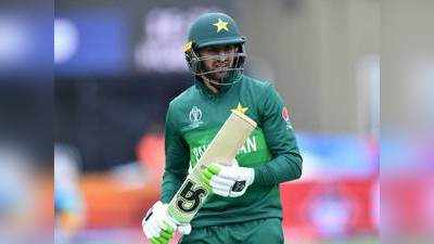 भारत से हार के बाद भड़के पाकिस्तान के पूर्व खिलाड़ी, कहा- मलिक का करियर लगभग खत्म