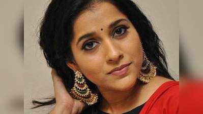 Rashmi Gautam: ఆమె క్లీవేజ్ షో చేసిందా.. 9 నెలల పాప రేప్ ఘటనపై రష్మి ఆవేదన