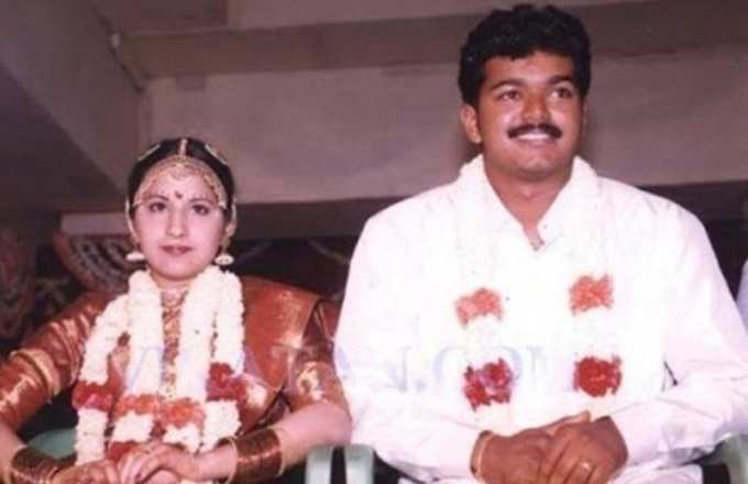 HBD Thalapathy: விஜய் சங்கீதா திருமணம்!