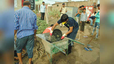 विदिशाः सफाई के लिए रोज खुद नाली में उतरते हैं कलेक्टर, सीएम ने भी की तारीफ