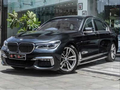 பிரபல நடிகர் பரிசளித்த BMW7 சிரீஸ் காரை விற்பனைக்கு விளம்பரப்படுத்திய தங்கை..!