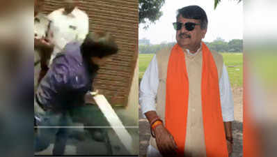 इंदौर विधायक और कैलाश विजयवर्गीय के बेटे आकाश ने नगर निगम के अधिकारी को बैट से पीटा, विडियो वायरल