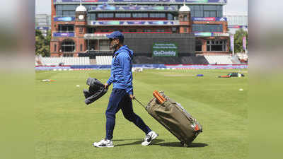 सेमीफाइनल में जगह के लिए वेस्ट इंडीज पर जीत के लिए टीम इंडिया तैयार, नेट्स पर महेंद्र सिंह धोनी ने जमकर बहाया पसीना