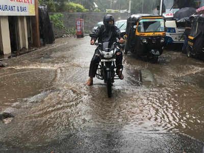 मुंबईत पावसाचे ३ बळी; आणखी २४ तास बरसणार