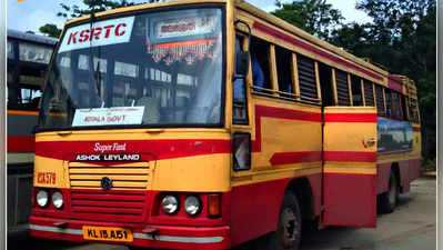 ആണും പെണ്ണും ഒരു സീറ്റിൽ; സദാചാരം മൂത്ത മദ്ധ്യവയസ്കനെ കുടുക്കി പോലീസ്