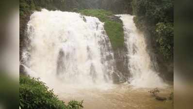 ಕೈಕೊಟ್ಟ ಮುಂಗಾರು ಮಳೆ: ಜಲಪಾತಗಳಿಗಿಲ್ಲ ಜೀವಕಳೆ !