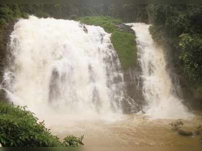 ಕೈಕೊಟ್ಟ ಮುಂಗಾರು ಮಳೆ: ಜಲಪಾತಗಳಿಗಿಲ್ಲ ಜೀವಕಳೆ !