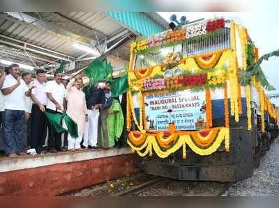 ಬೆಳಗಾವಿ-ಬೆಂಗಳೂರು ವಿಶೇಷ ರೈಲಿಗೆ ಚಾಲನೆ