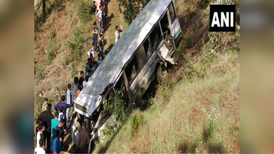 शिमला में स्कूली बच्चों से भरी बस खाई में गिरी, दो बच्चों समेत 3 की मौत