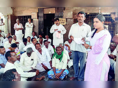 ಉಮ್ಮತ್ತೂರು ಗ್ರಾಮಸ್ಥರಿಂದ ಪ್ರತಿಭಟನೆ