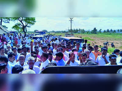 ಕೊಂಗಳ್ಳಿಗೆ ತೆರಳಲು ಶುಲ್ಕ ವಸೂಲಿ: ಪ್ರತಿಭಟನೆ