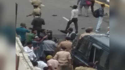 सूरत: मॉब लिंचिंग के खिलाफ जुलूस के दौरान भीड़ की पुलिस के साथ झड़प, 4-5 पुलिसकर्मी घायल