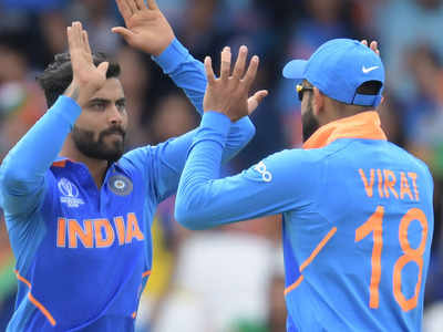 वर्ल्ड कप: श्रीलंका के खिलाफ रविंद्र जडेजा ने झटका विकेट, संजय मांजरेकर को फैंस ने किया ट्रोल