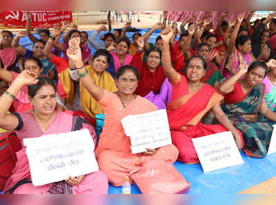 ಅಂಗನವಾಡಿ ಕಾರ್ಯಕರ್ತೆಯರ ಧರಣಿ ಅಂತ್ಯ