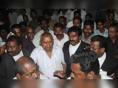 கொலை வழக்கு: சரவணபவன் உரிமையாளர் தவிர்த்து 9 பேரும் சரண்