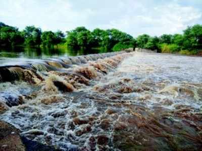 ತುಂಬಿ ಹರಿಯುತ್ತಿರುವ ಘಟಪ್ರಭಾ ನದಿ