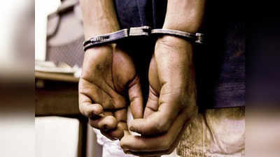 बिजनौर: मदरसे से बरामद हुए अवैध हथियार, संचालक समेत 6 गिरफ्तार