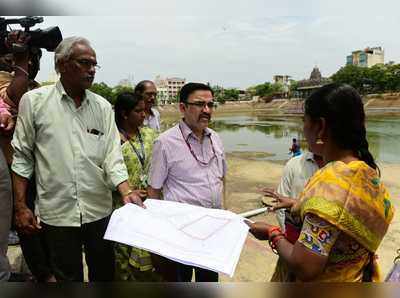 ஏரி, குளங்களை சோதனையிடும் மத்திய அரசு அதிகாரி; தமிழக தண்ணீர் பஞ்சம் தீருமா?