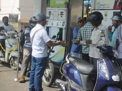 Petrol Price: இன்றைய பெட்ரோல், டீசல் விலை நிலவரம்!