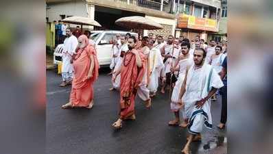 ಚಾತುರ್ಮಾಸ್ಯ ಪೂರ್ವದಲ್ಲಿ ದೇವಸ್ಥಾನಕ್ಕೆ ಭೇಟಿ