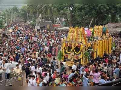 సింహగిరి ప్రదక్షిణ.. పాల్గొన్న 10 లక్షల మంది భక్తులు!