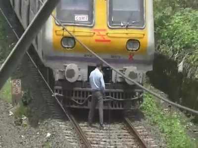 मुंबई: जब लोकल ट्रेन रोकर पटरियों पर ही पेशाब करने लगा ट्रेन ड्राइवर