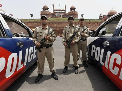 दिल्ली पुलिस का आदेश , ड्यूटी पर वेस्टर्न ड्रेस पहनकर न आएं स्टाफ