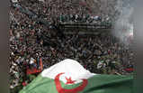 अल्जीरिया फुटबॉल टीम का भव्य स्वागत, सड़कों पर उमड़ा जनसैलाब
