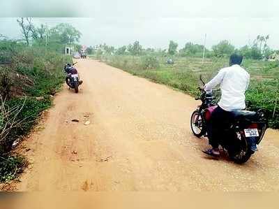 ಮಧುಗಿರಿ ರಸ್ತೆ ಸೇರಲು ದಾರಿ ಯಾವುದಯ್ಯ?