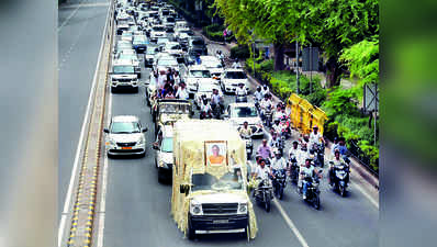 ಭಾವುಕ ಕಂಬನಿಯೊಂದಿಗೆ 
ಶೀಲಾ ದೀಕ್ಷಿತ್‌ಗೆ ವಿದಾಯ