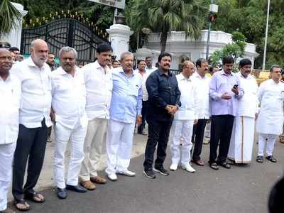 ಮುಗಿಯುತ್ತಾ ಅತೃಪ್ತರ ರಾಜಕೀಯ ಜೀವನ?: ಮೈತ್ರಿ ನಾಯಕರ ಮಾತುಗಳೇನು ಗೊತ್ತೇ?