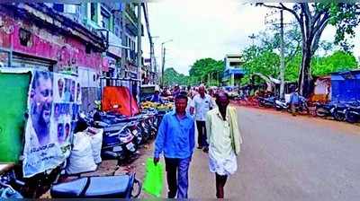 ರಸ್ತೆಯೇ ಇಲ್ಲಿ ಪಾದಚಾರಿ ಮಾರ್ಗಗಳು!