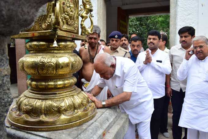 ಬಿಎಸ್‌ ವೈ ಟೆಂಪಲ್‌ ಭೇಟಿ 