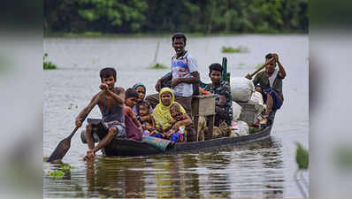 असम बाढ़: पिछले  24 घंटे में गई 5 की जान, जलस्तर घटने से मिली थोड़ी राहत