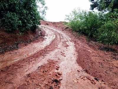 ಮುಂದುವರಿದ ಗುಡ್ಡ ಕುಸಿತ: ಆತಂಕದಲ್ಲಿ ಜನತೆ