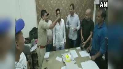मुंबई: पुलिस ने थाने के अंदर अपराधी का मनाया जन्मदिन, जांच के आदेश