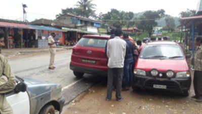 ವಾರಸುದಾರರಿಲ್ಲದ ಕಾರು ಪರಿಶೀಲನೆ